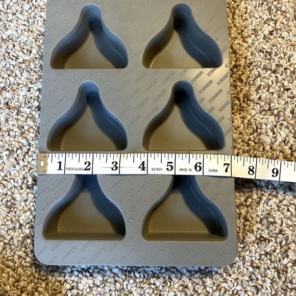 NEW HERSHEY’S KISSES Silicone Bakeware 6- Cavity Microwave & Dishwasher Safe - Picture 5 of 7